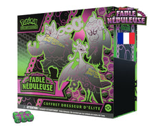 Charger l'image dans la galerie, Prenez l’avantage avec L4Elite Trainer Box ou Coffret du Dresseur d’Elite Pokémon Version française de l’extension Pokémon Ecarlate et Violet EV06.5 Fable Nébuleuse en version française et contenant 9 boosters de 10 cartes supplémentaires chacun, 1 carte promo brillante de Pechaminus, 65 sleeves, 45 cartes Energie, des dés et une carte à code pour le JCC Pokemon LIve